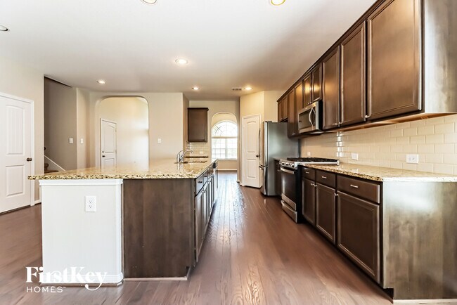 Foto del edificio - 7306 Saddle Tree Drive