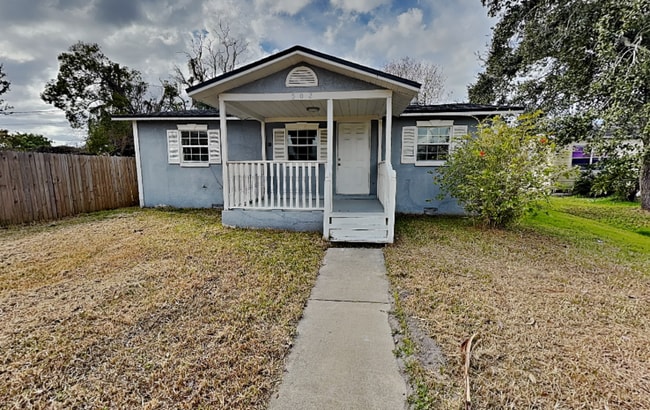 Photo - 502 Dunbar Ave House
