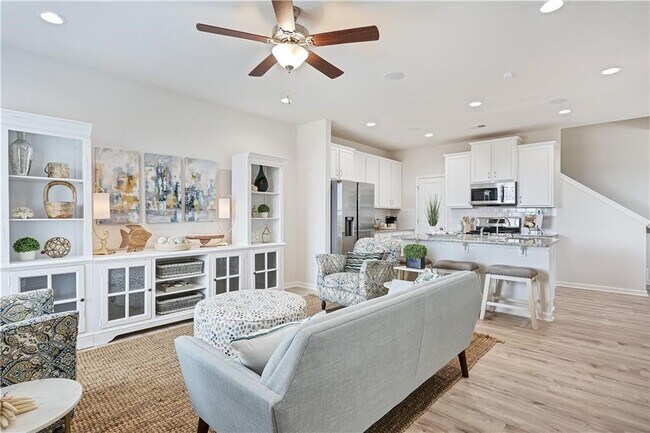 Building Photo - 217 Scenic Rd