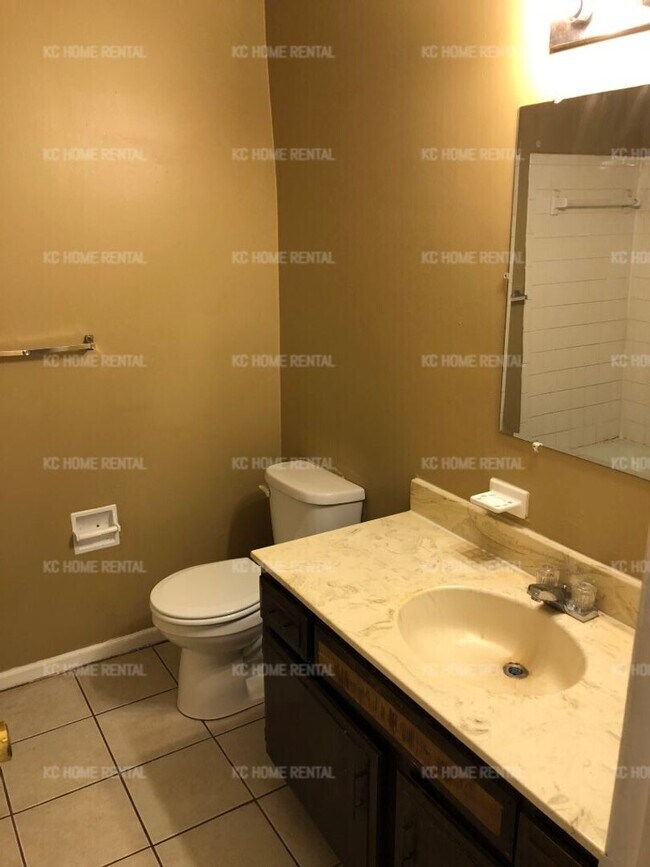 Foto del edificio - Cozy 2 bed apt unit in Raytown!