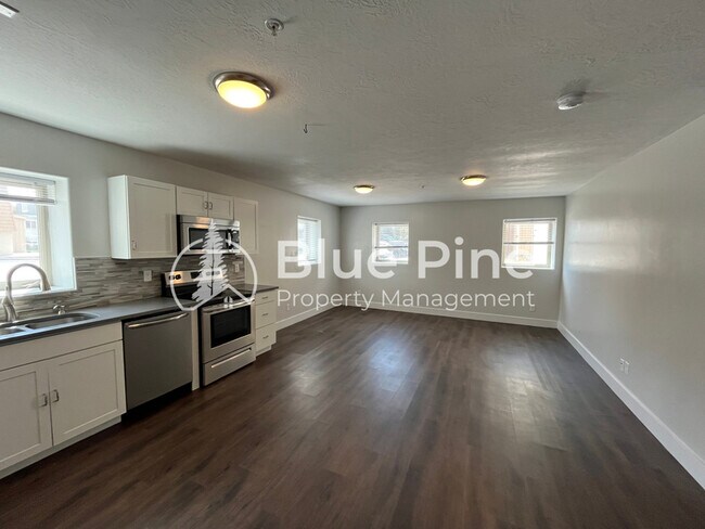 Foto del edificio - 1420-1420 E 17th St