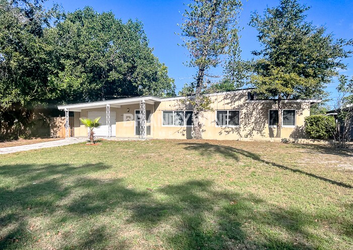 Primary Photo - Celebrate 2024 with a Home that Sparkles! ...