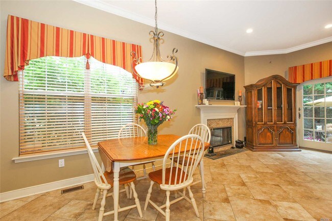 Foto del edificio - 22 Honeysuckle Ct