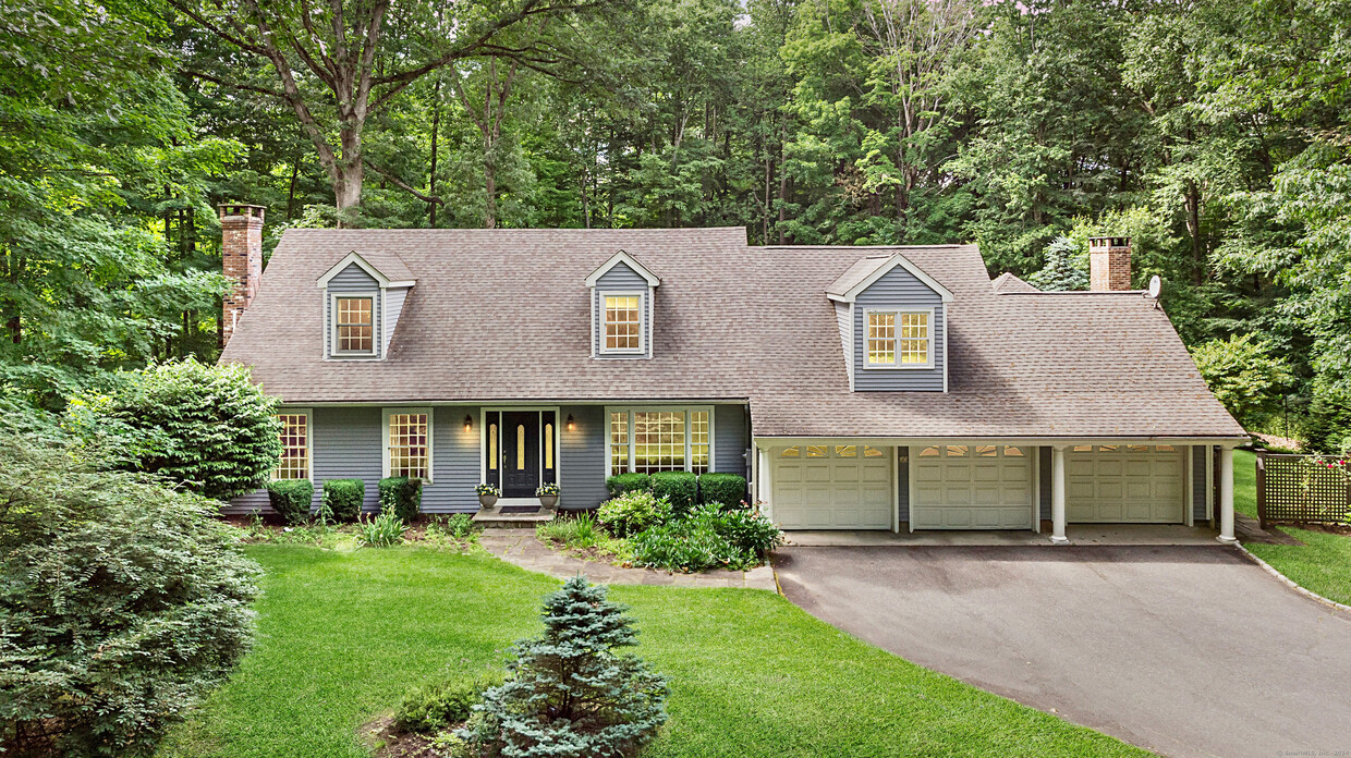 Primary Photo - 65 Woodlawn Dr