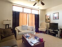 Primary Photo - 2557 N Halsted St
