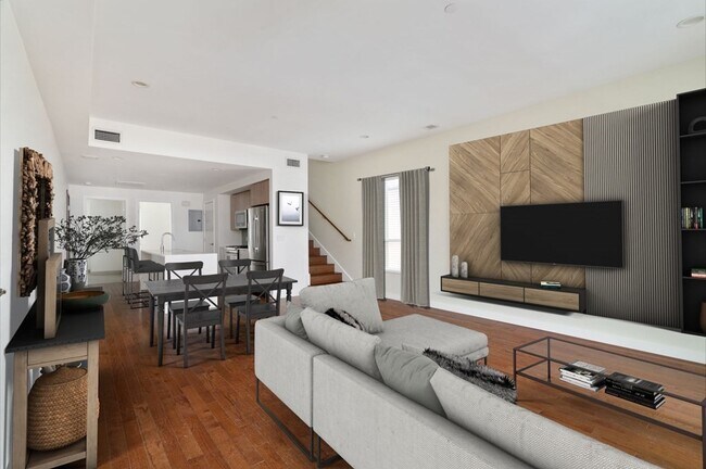 Building Photo - 161 Hyde Park Ave