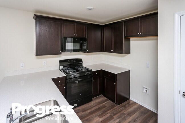 Building Photo - 4101 Wintergreen Dr