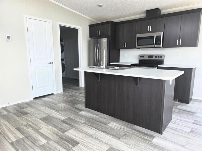 Building Photo - 93 Prairie Oak Dr