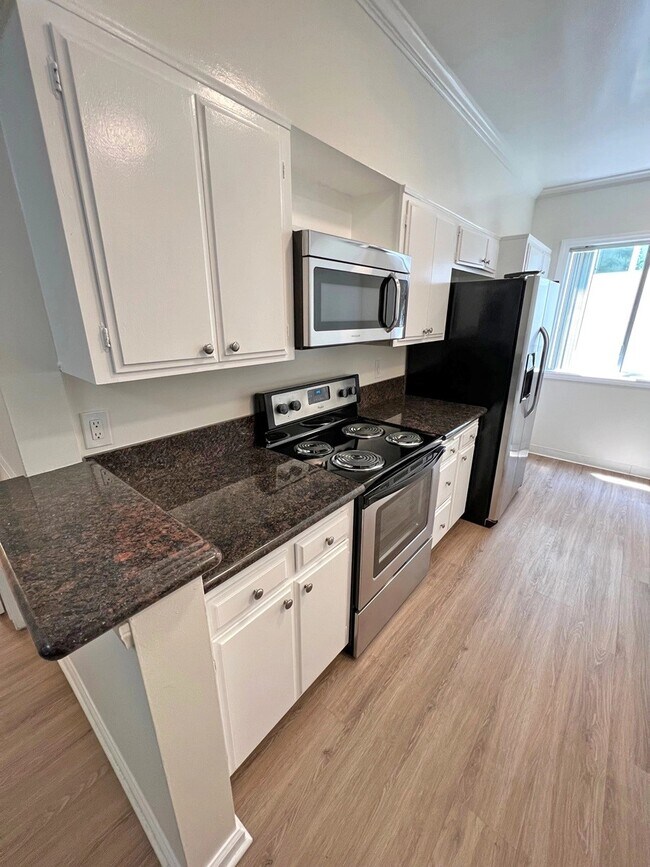 Foto del edificio - 6100 Buckingham Pkwy