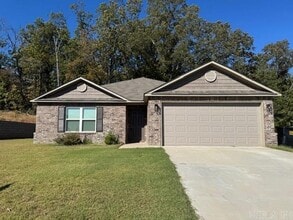 Building Photo - 19 Erwin Dr