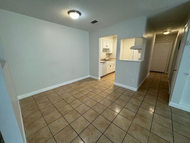 Building Photo - Gulf Breeze - Greenbriar Estates - 2 bed, ...