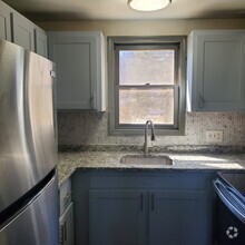 Building Photo - Elizabeth Manor
