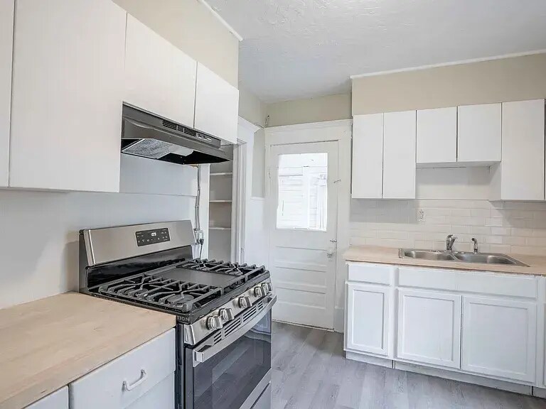 Foto principal - 1315 S Carson Ave