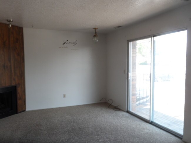 Building Photo - 2204 W 5600 S