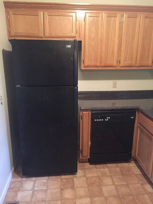 Building Photo - 3 Bed, 1 Bath, 1 Car Garage House for Rent...