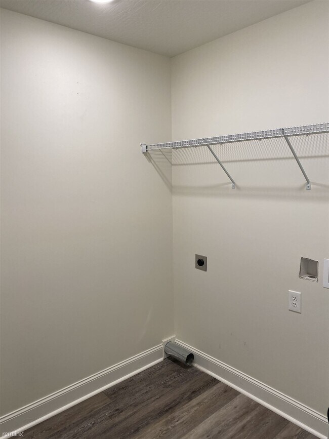 Foto del edificio - 3 br, 2 bath House - 109 Williams St