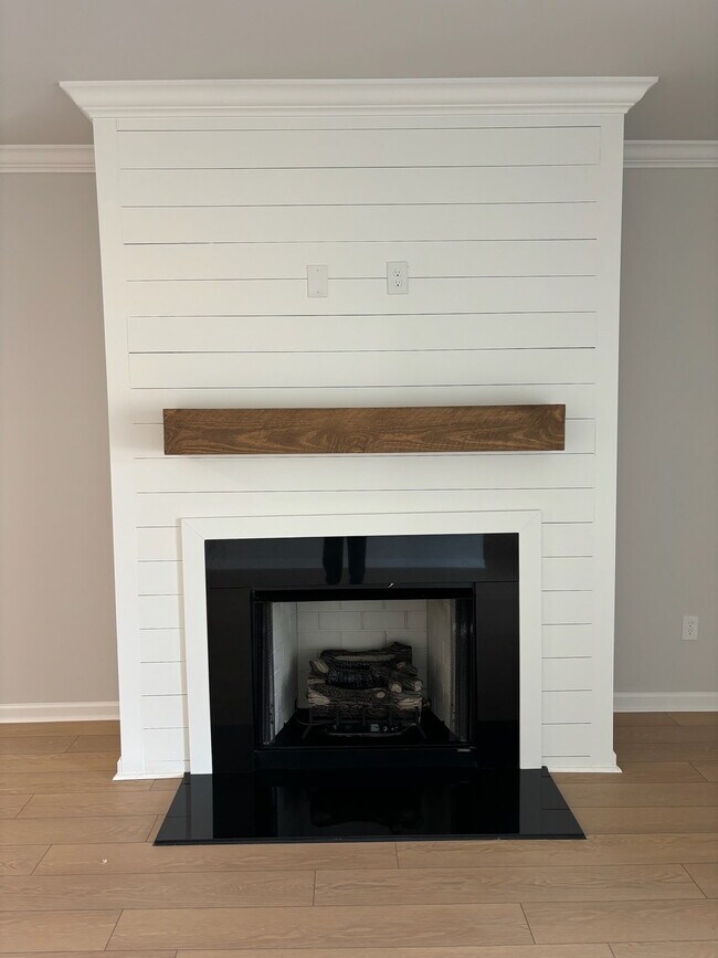 Foto del edificio - 311 Allene Wy