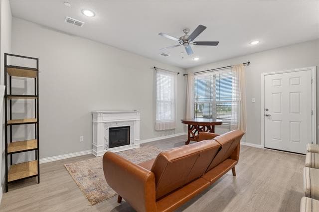 Foto del edificio - 2200 Davenport Dr