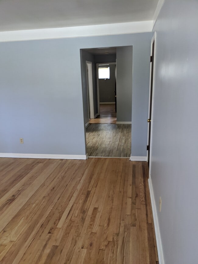 Photo - 7744 Stillwell Rd House