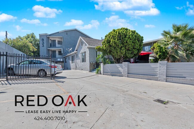 Building Photo - ~$300 OFF Each Month~ Top Floor One Bedroo...