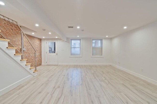 Photo - 47 Poplar St Townhome