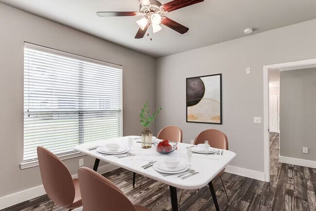Foto del edificio - Stylish Living with 1 Month Free Rent!
