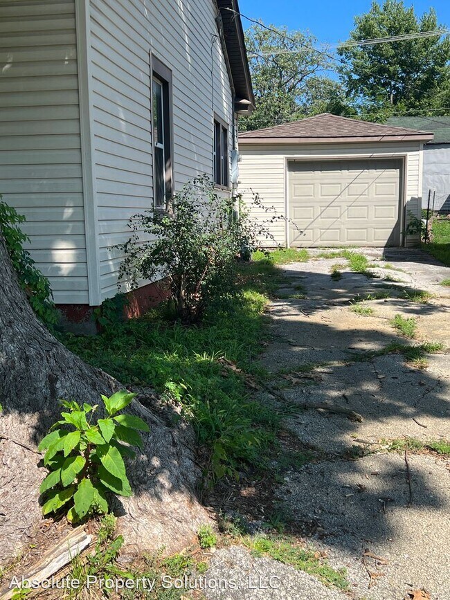 Foto del edificio - 2 br, 1 bath House - 2246 N National Ave