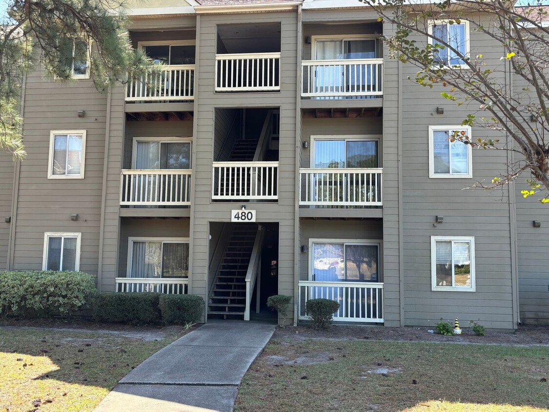 Foto principal - 2 BEDROOM 2 BATH CONDO IN MYRTLE GREENS