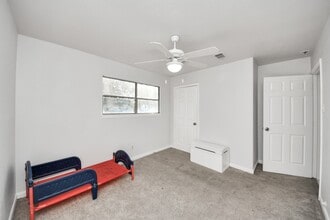 Building Photo - 2926 Knotty Oaks Trail