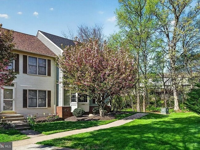 Building Photo - 14083 Betsy Ross Ln