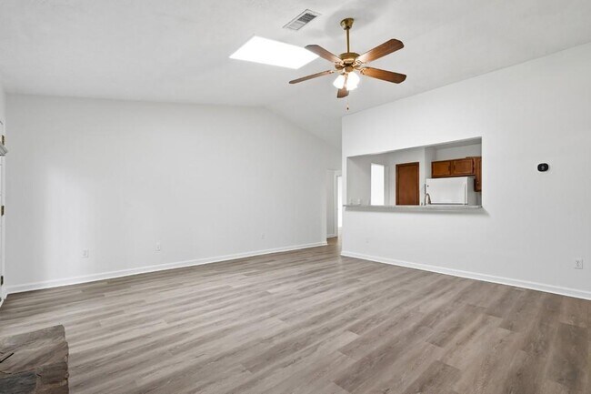 Building Photo - 4061 Keheley Glen Dr