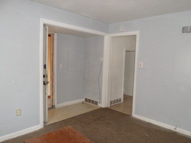 Building Photo - 1113 Negley St