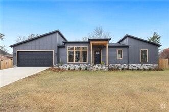Building Photo - 14 Stoneykirk Dr