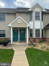 Building Photo - 134 Primrose Ln
