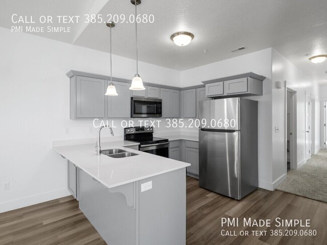 Building Photo - Charming 3-Bed Condo with 1-Car Garage in ...