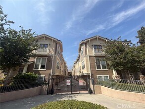 Building Photo - 719 Arcadia Ave