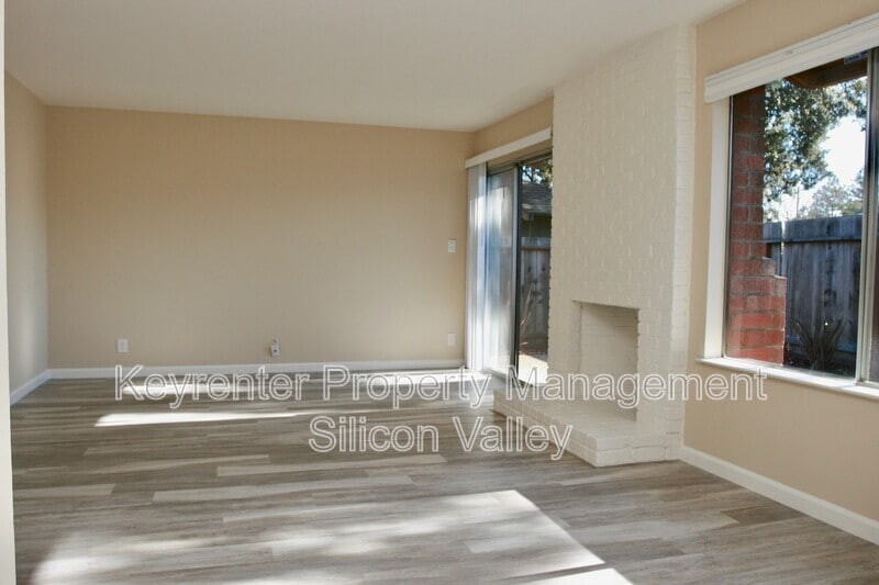 Primary Photo - 937 Miramonte Ave