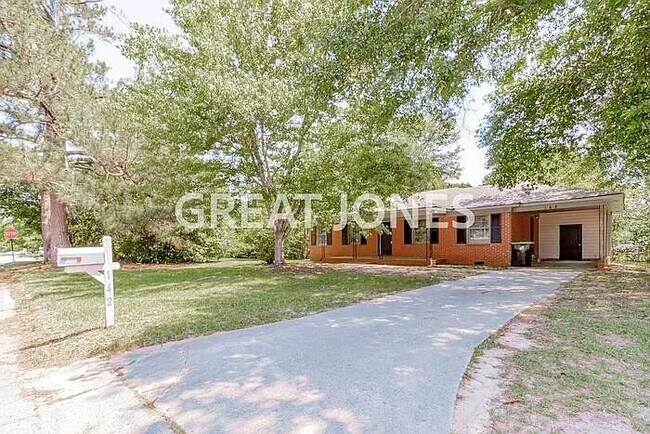 Foto del edificio - 142 Briardale Ave