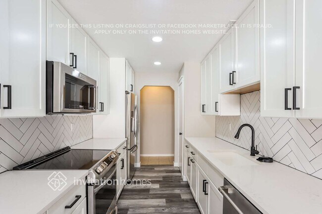 Building Photo - 17755 E Cornell Dr