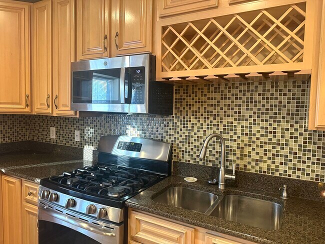 Foto del edificio - 11404 Glenn Dale Ridge Rd