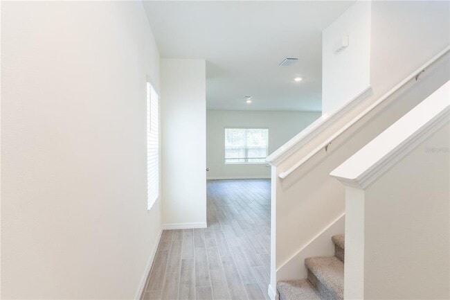 Building Photo - 4807 SW 51st Dr