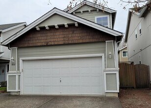 Building Photo - 1532 SE Gerhard Dr