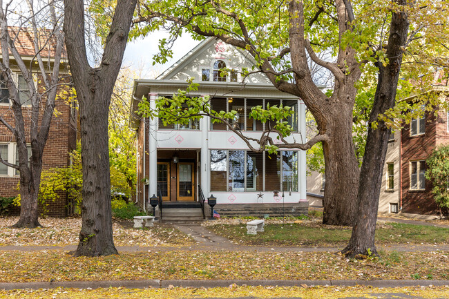 Street View Front of House - 715 5th St SE