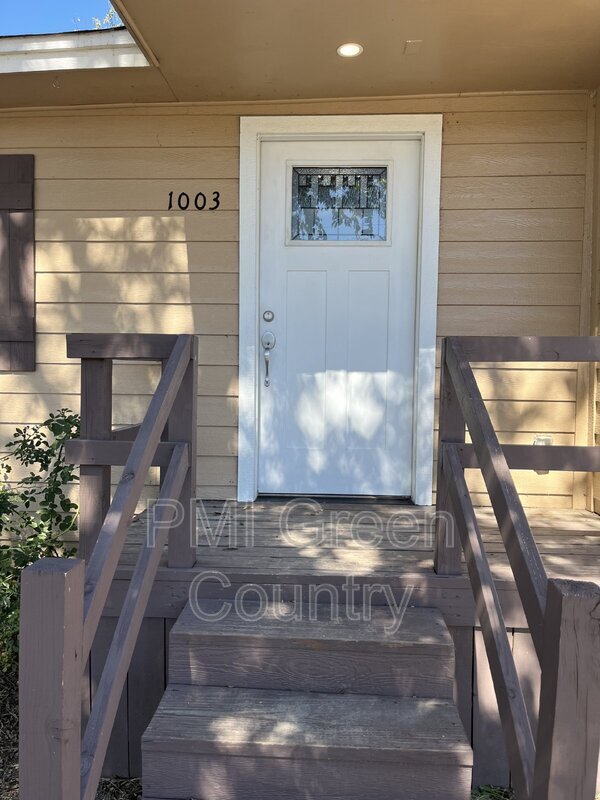 Foto del edificio - 1005 NE 1st St