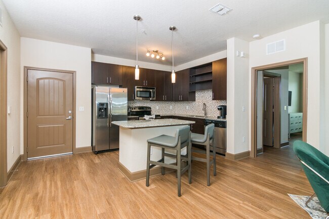 Building Photo - 9703 Avellino Ave