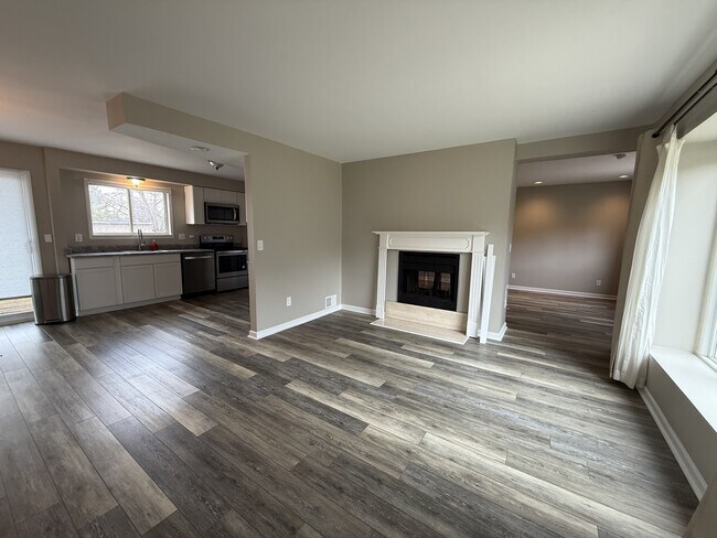 Foto del edificio - 1948 Henbert Rd