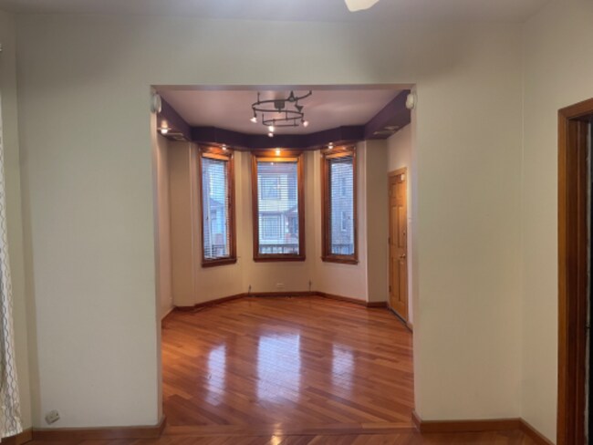 Building Photo - 2423 N Lawndale Ave