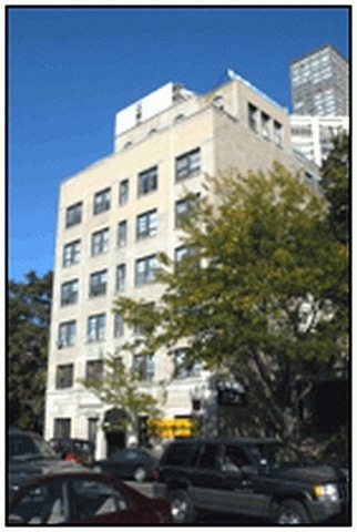 Building - 3933 N. Clarendon