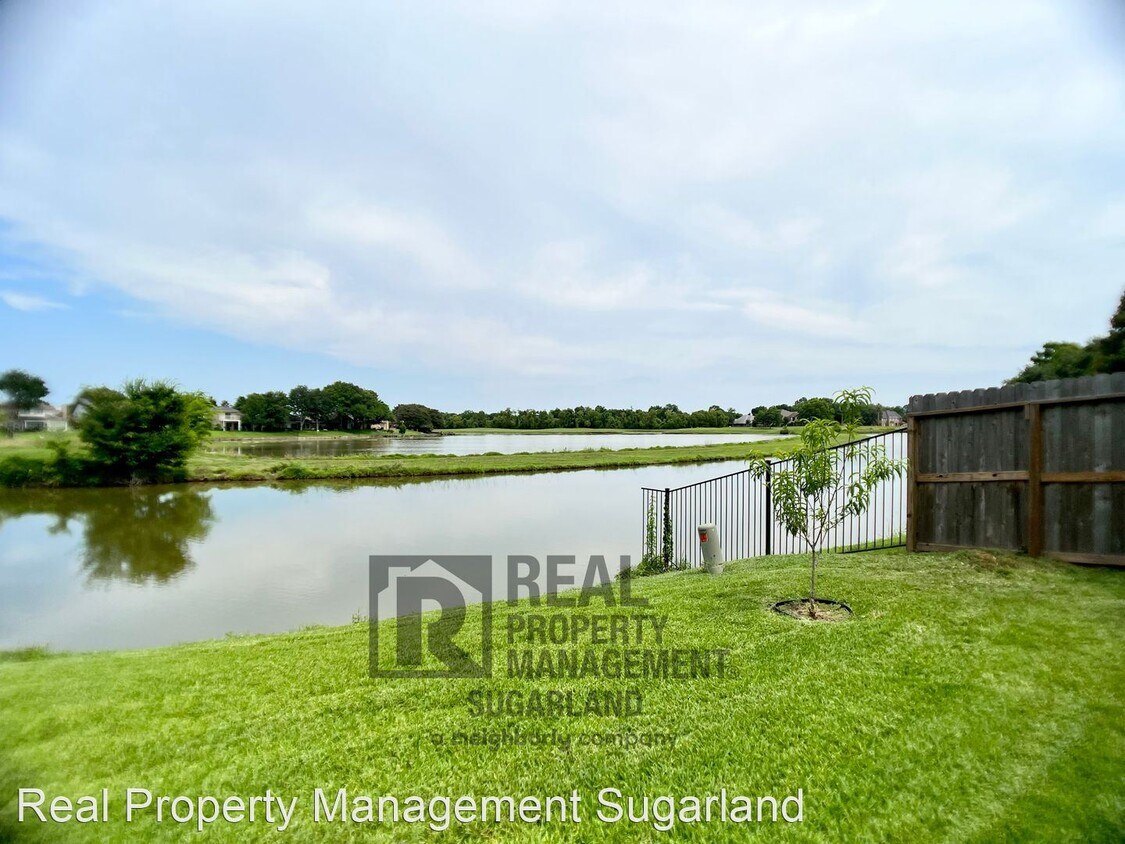 4 br, 2.5 bath House 3914 Crow Valley Dr. House for Rent in