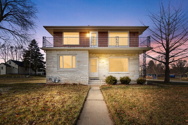 Foto del edificio - 4305 S Iowa Ave
